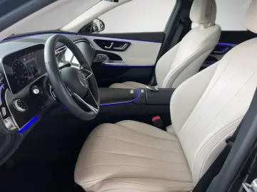MERCEDES-BENZ E 220 d 4M Avantgarde ADV.  Burmester …