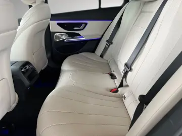 MERCEDES-BENZ E 220 d 4M Avantgarde ADV.  Burmester …