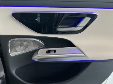 MERCEDES-BENZ E 220 d 4M Avantgarde ADV.  Burmester …