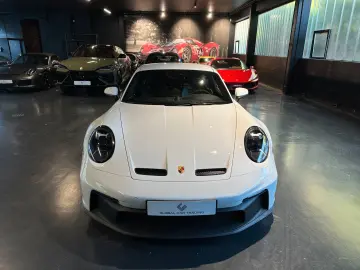 PORSCHE 992 GT3 Schalter Clubsport Approved Service neu