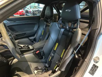 PORSCHE 992 GT3 Schalter Clubsport Approved Service neu