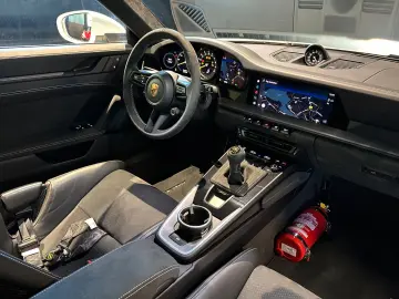 PORSCHE 992 GT3 Schalter Clubsport Approved Service neu