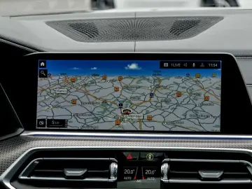 BMW X5 xDrive40i M SPORT AHK PANO HuD H K DA PROF 36