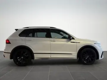 VW Tiguan 2.0TSI 4M R-Line Matrix AHK Pano HK 20