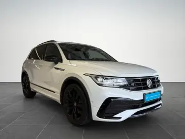 VW Tiguan 2.0TSI 4M R-Line Matrix AHK Pano HK 20