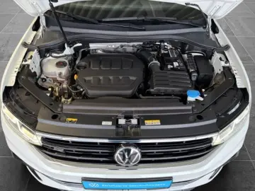 VW Tiguan 2.0TSI 4M R-Line Matrix AHK Pano HK 20