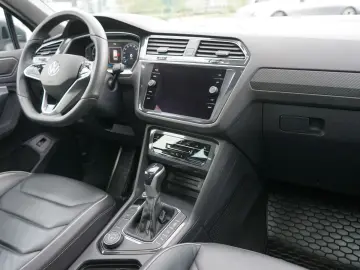 VW Tiguan 2.0 TDI R-Line 4Motion AHK LED-Matrix