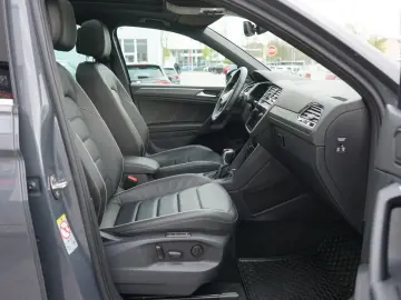 VW Tiguan 2.0 TDI R-Line 4Motion AHK LED-Matrix