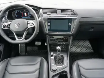 VW Tiguan 2.0 TDI R-Line 4Motion AHK LED-Matrix