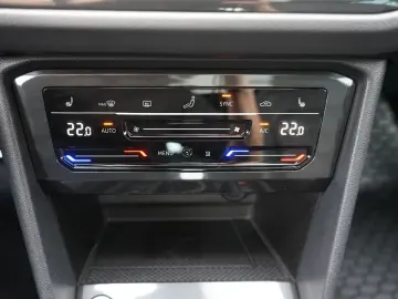 VW Tiguan 2.0 TDI R-Line 4Motion AHK LED-Matrix