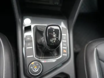 VW Tiguan 2.0 TDI R-Line 4Motion AHK LED-Matrix