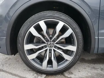 VW Tiguan 2.0 TDI R-Line 4Motion AHK LED-Matrix