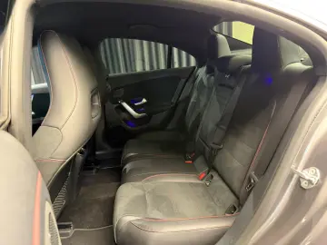 Mercedes-Benz CLA 180 AMG Line