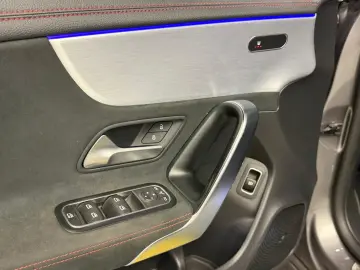Mercedes-Benz CLA 180 AMG Line
