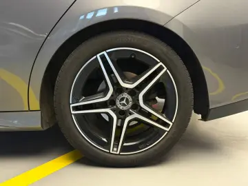 Mercedes-Benz CLA 180 AMG Line