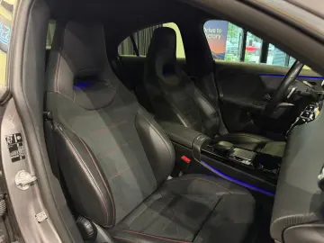 Mercedes-Benz CLA 180 AMG Line