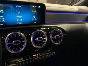 Mercedes-Benz CLA 180 AMG Line