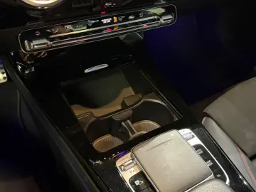 Mercedes-Benz CLA 180 AMG Line