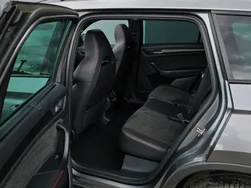 SKODA Kodiaq 2.0TSI DSG 4x4 RS Pano Virtual ACC AHK 20