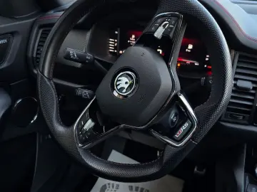 SKODA Kodiaq 2.0 TSI DSG 4x4 RS Pano Matrix ACC AHK