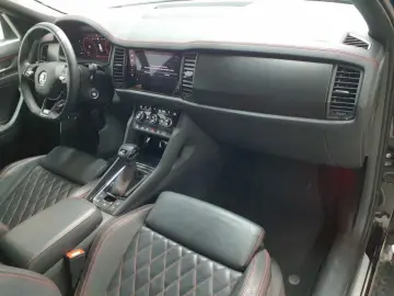 SKODA Kodiaq 2.0 TSI 4x4 RS PANO LEDER NAV