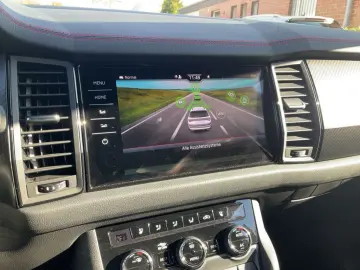 SKODA Kodiaq 4x4 RS 2.0 TSI ACC MATRIX-LED KAMERA PANO