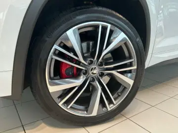 SKODA Kodiaq RS 2.0 TSI DSG 4x4 AHK Kamera Panodach