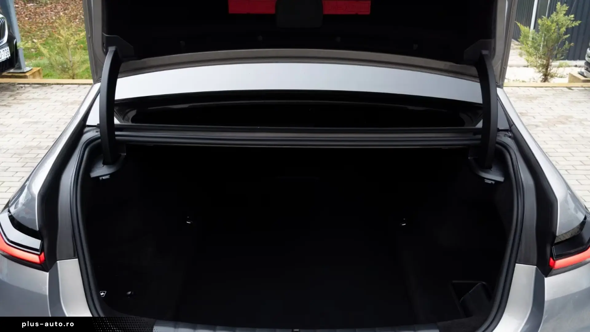 BMW 740d xDrive M Masaj Pano   Finanțare Leasing