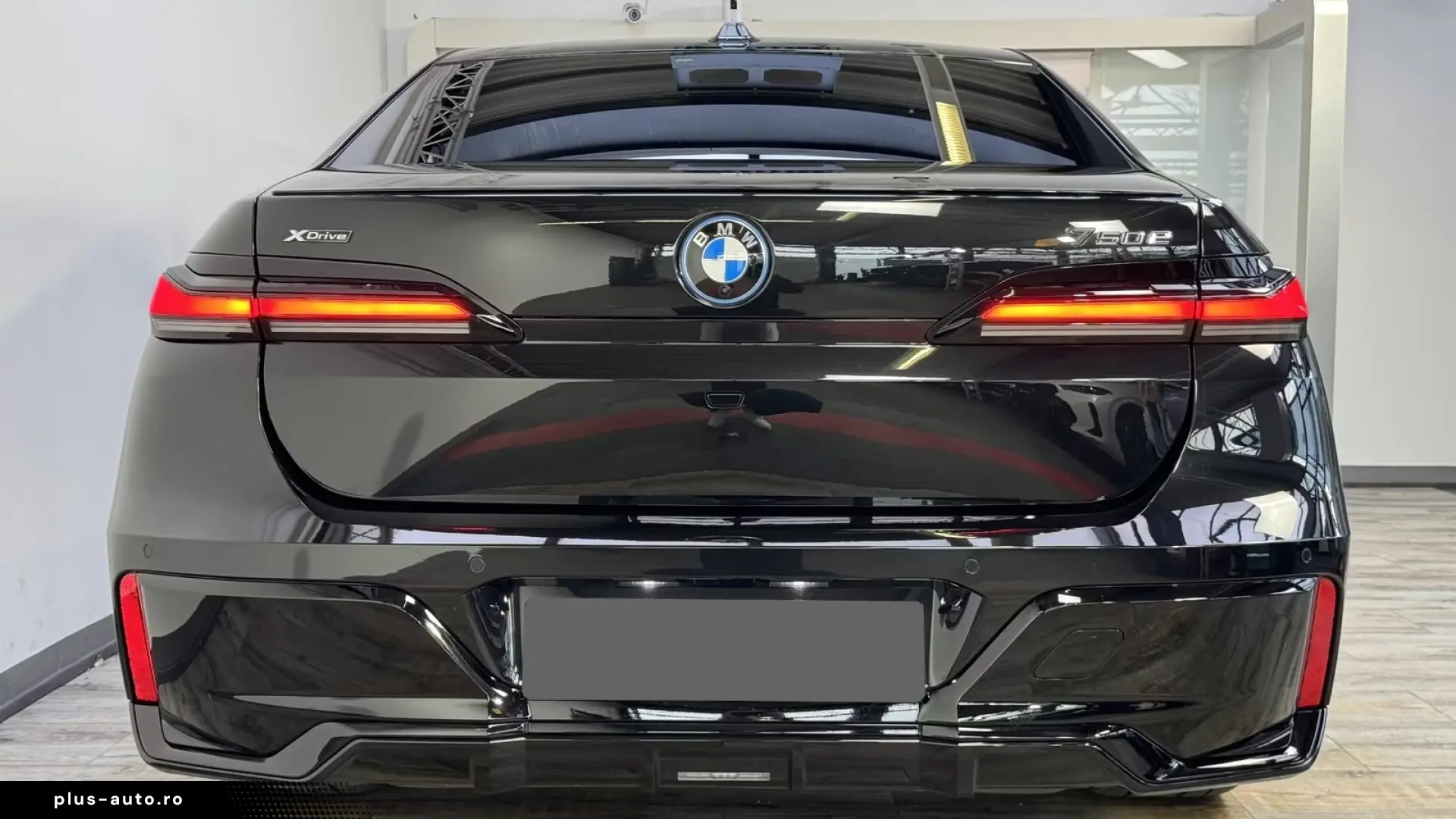 BMW 750e xDrive M Sport PRO   Finanțare Leasing
