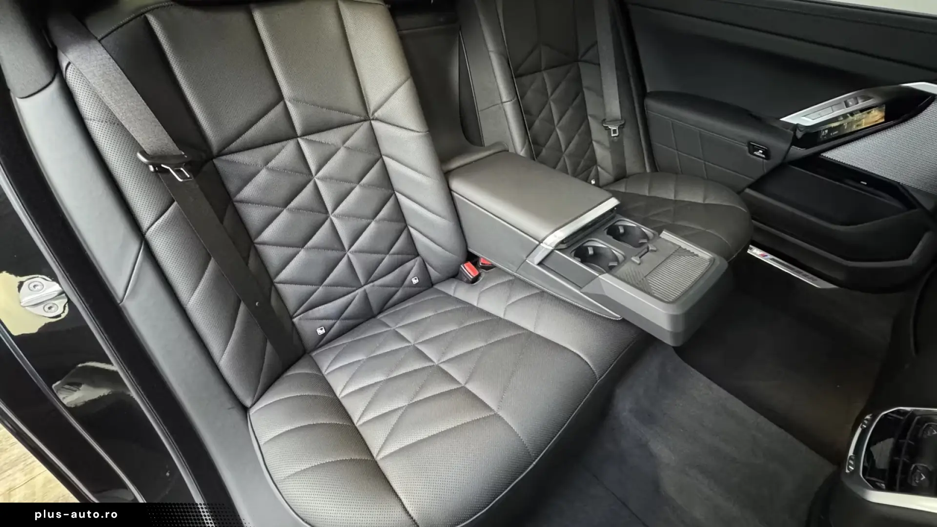 BMW 750e xDrive M Sport PRO   Finanțare Leasing