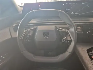 PEUGEOT 3008 Hybrid Allure Navi Kamera 360