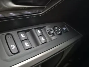 PEUGEOT 3008 Hybrid Allure Navi Kamera 360