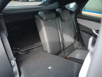PEUGEOT 3008 Hybrid 145 LED Navi 360-Grad