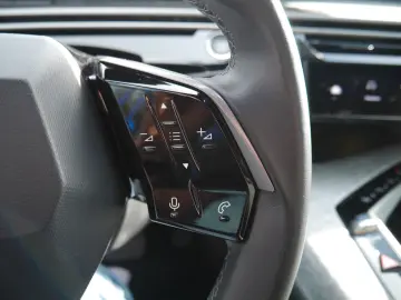 PEUGEOT 3008 Hybrid 145 LED Navi 360-Grad