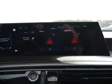 PEUGEOT 3008 Hybrid 145 LED Navi 360-Grad