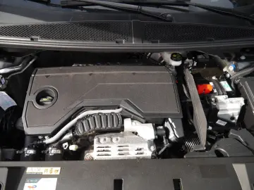 PEUGEOT 3008 Hybrid 145 LED Navi 360-Grad