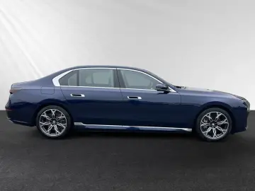 BMW 750e xDrive