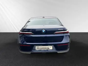 BMW 750e xDrive