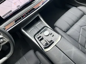 BMW 750e xDrive