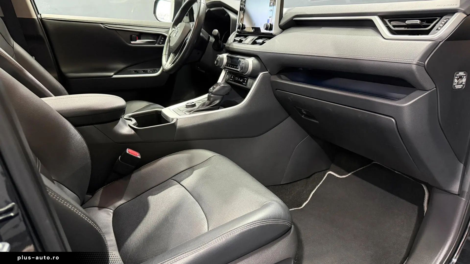 TOYOTA RAV4 RAV4 2.5 HSD 222cp Luxury Premium 4×4 E-CVT