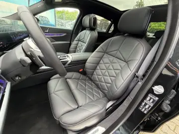 BMW 740d xDrive M Sport PanoSky StHzg B&W Autobahnas