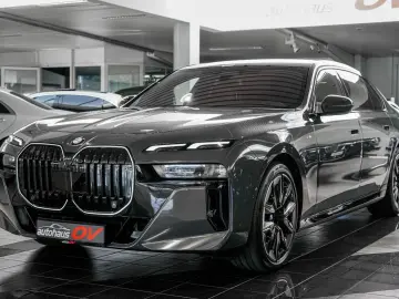 BMW 740xd M Sport Pro Fond Theatre Executive 4xMassa