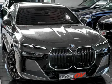 BMW 740xd M Sport Pro Fond Theatre Executive 4xMassa