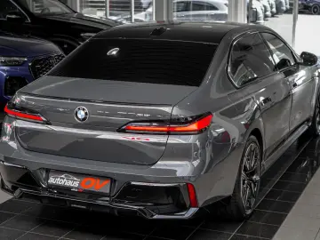 BMW 740xd M Sport Pro Fond Theatre Executive 4xMassa