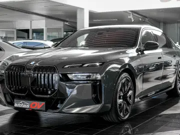 BMW 740xd M Sport Pro Fond Theatre Executive 4xMassa
