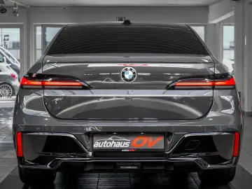 BMW 740xd M Sport Pro Fond Theatre Executive 4xMassa