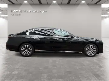 BMW 750e xDrive Limousine Massage Driv.Assist