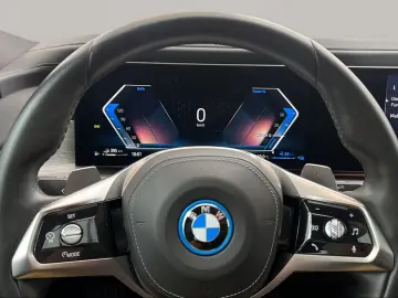 BMW 750e xDrive Limousine Massage Driv.Assist