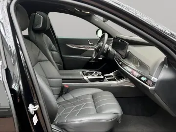 BMW 750e xDrive Limousine Massage Driv.Assist