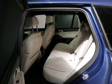 BMW X5 xDrive 40d M-Sportpaket INNO SKY-LOUNGE 360 K